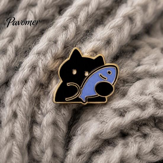 Enamel Badge Pin Holding Fish Cartoon Cat Brooch, Kitten Alloy Pin, Women Animal Jewelry Clothing Accessories for Backpacks Hats Scarves Jackets