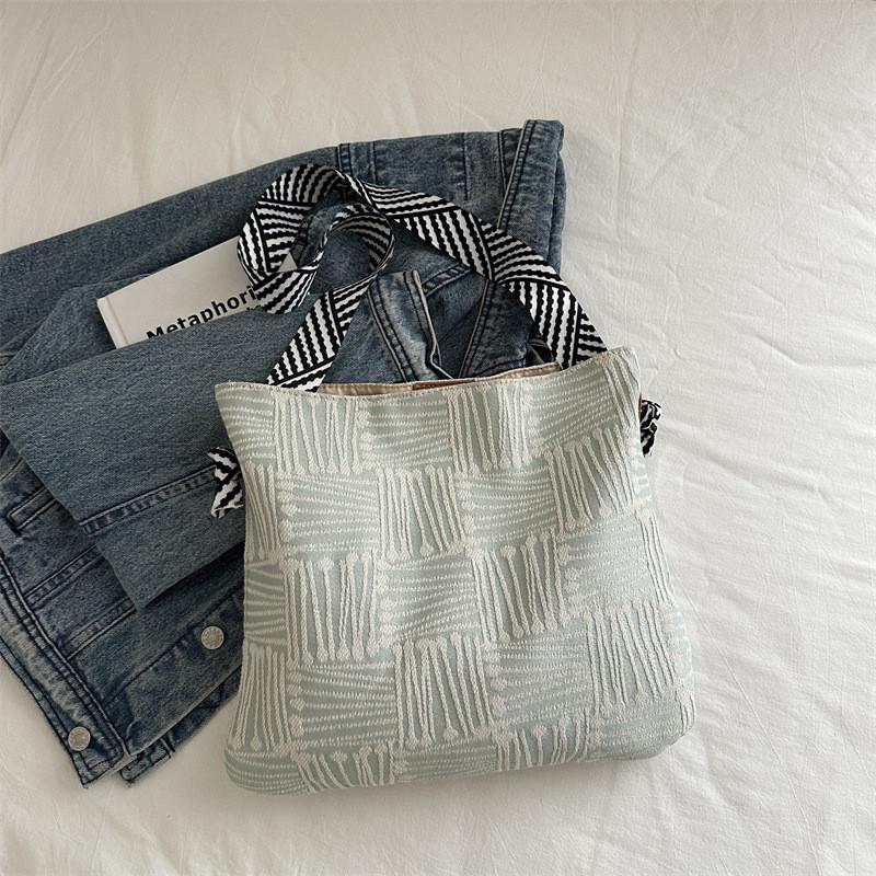 Stylish Large Capacity Tote Bag For Women With Trendy Summer Colors And Chic Design