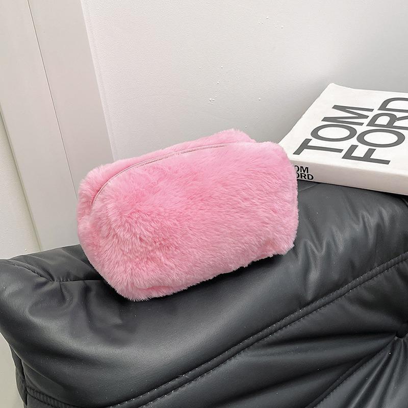 1 Pcs Plush Cosmetic Bag Pencil Girl Candy Color Hand Bag Banquet Party Lady Cosmetic Bag Makeup