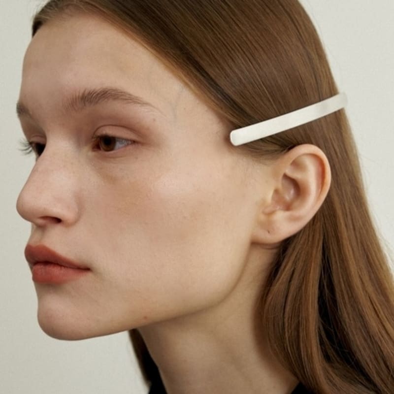 LOVE ME MONSTER Matt Long Hair Pin_2Color