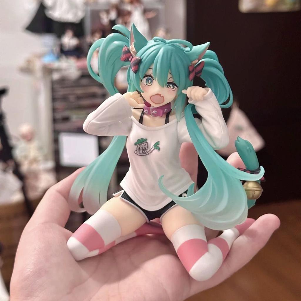 12cm Anime Hatsune Miku Action Figure with Cat Ear Long Sleeve Clothes PVC Model Toy for Children Gift Collectible desk ornament