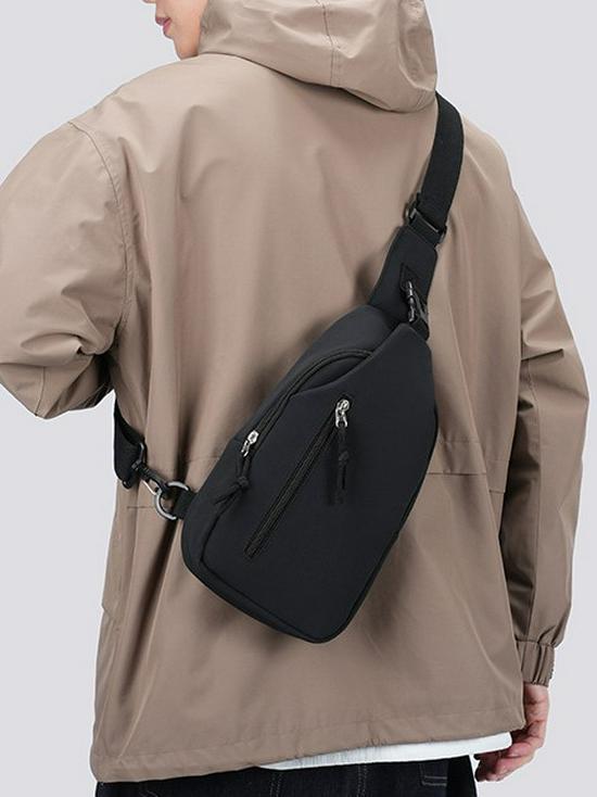 Men's Casual Crossbody Chest Bag - Large Capacity, Lightweight, Fashionable Sports Backpack for Mobile Phones