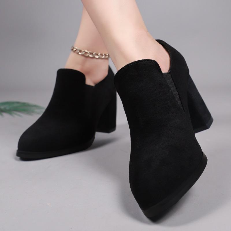 Modne buty damskie na średnim obcasie ze skóry licowej na wiosnę 2025, czółenka na klockowym obcasie ze szpiczastym noskiem