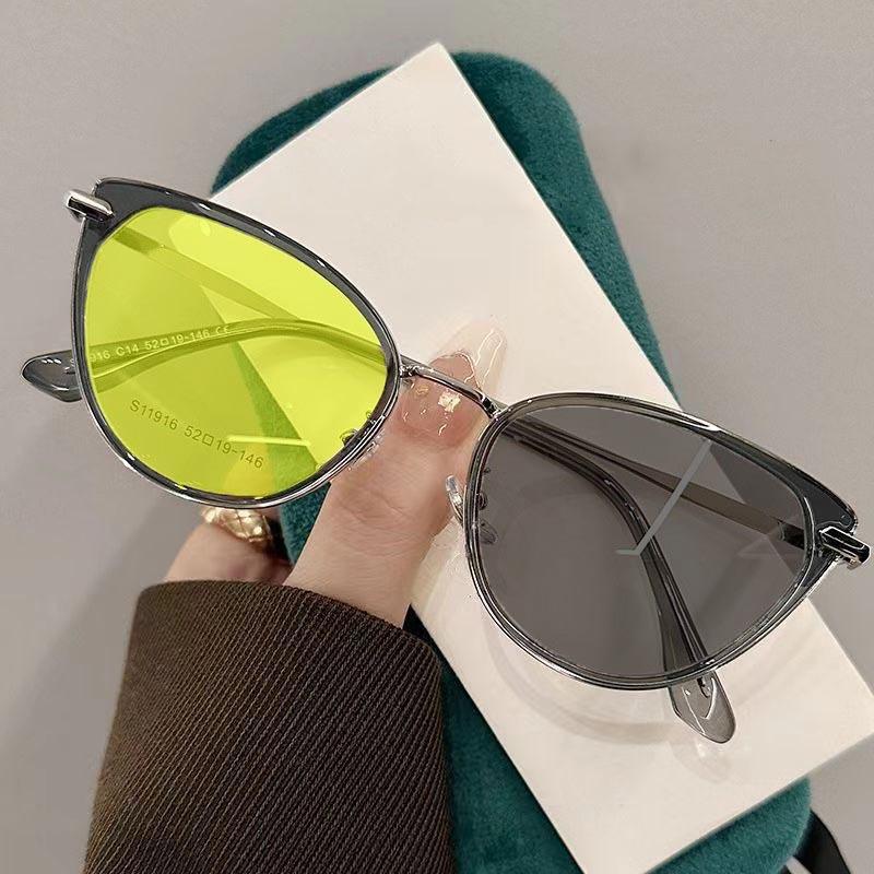 

Vintage Cat Eye Photochromic Myopia Glasses Women Men Anti Blue Light Color Changing Night Vision Short Sight Eyeglasses To-4.0 -3.5 сірий