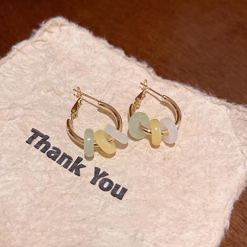 Dopamine Contrast Circle Earrings: Elegant Fairy-Inspired Light Luxury Niche Design