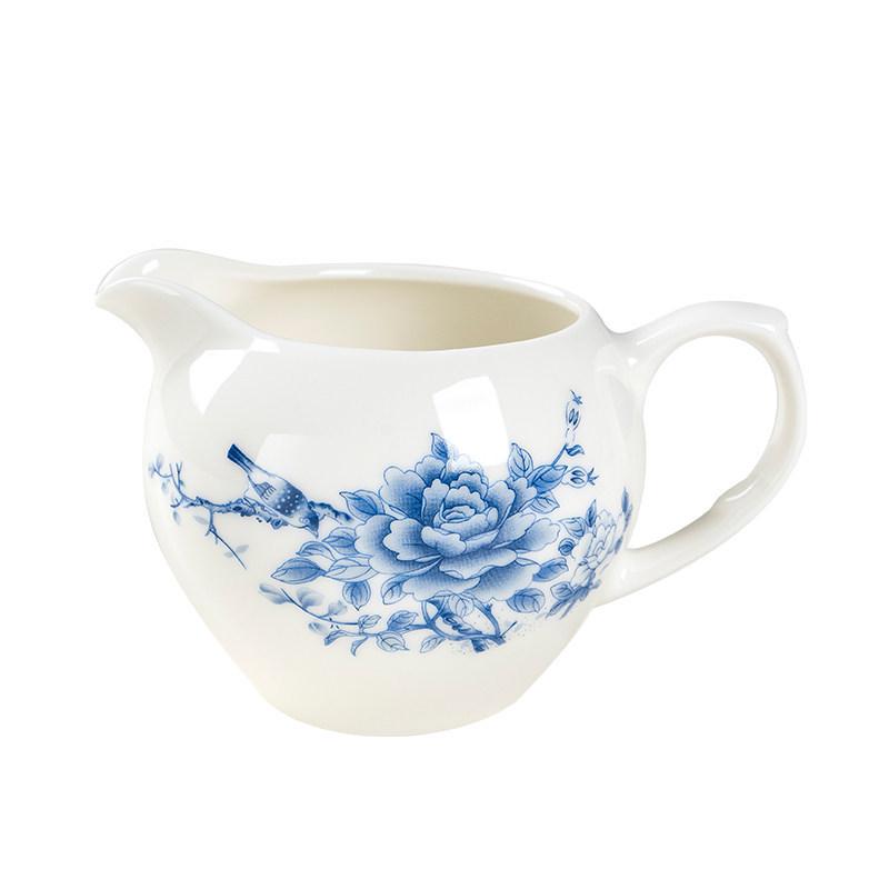 White Porcelain Tea Set: 270ml Pitcher, 190ml Fairness Cup, Milk Pitcher, and Blue & White Landscape Divider.