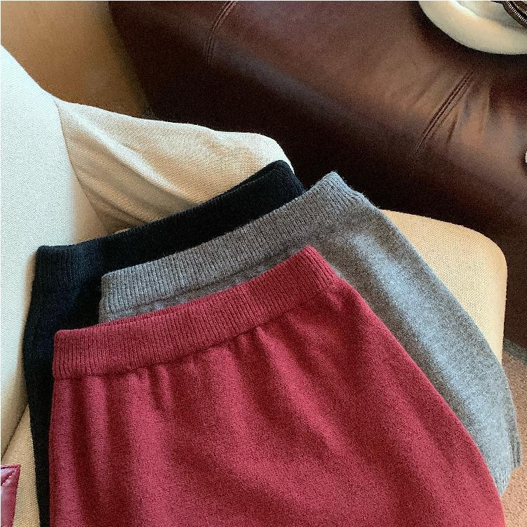 Women's High-Waisted Elastic Waist Gray Knit Skirt - Autumn/Winter 2025 Hip-Hugging A-Line Style