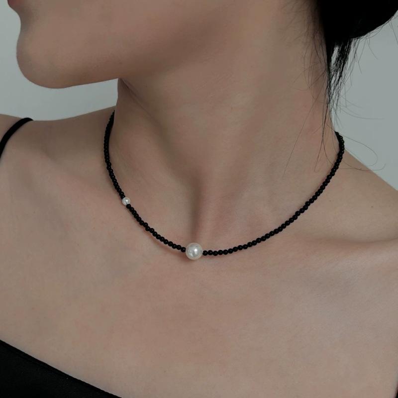 Copper-Plated Platinum Black Spinel Beaded Spell Size Pearl Pendant Collarbone Chain Niche Temperament Versatile Necklace Women