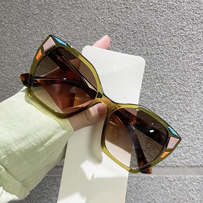 Trendy Retro Leopard Shades Women Oversize Decor Vacation Travelling Sunglasses Stylish Brand Design Beach Sun Glasses