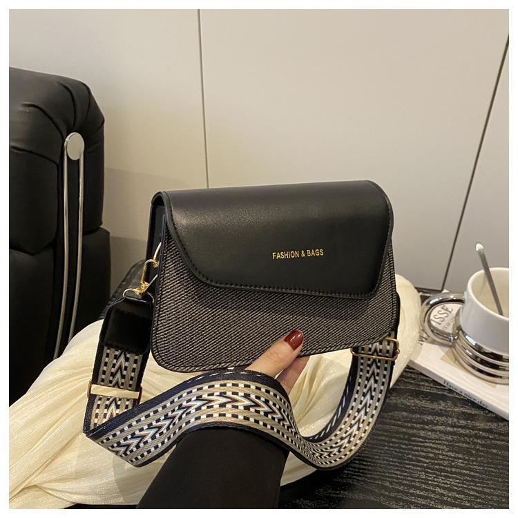 

Premium wide shoulder strap small square bag women s new fashion versatile shoulder bag simple commuter messenger bag bags