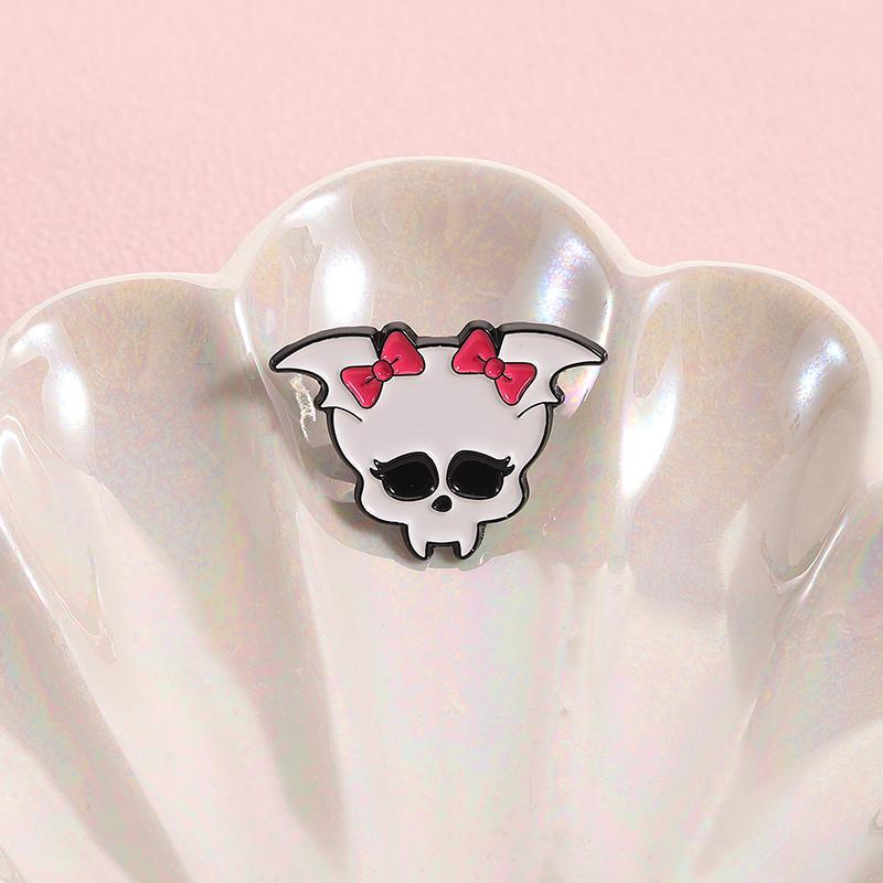 Devil Skull Doll Enamel Pins Custom Punk Bat Brooches Lapel Badges Clothes Gothic Jewelry Gift for Kids Friends