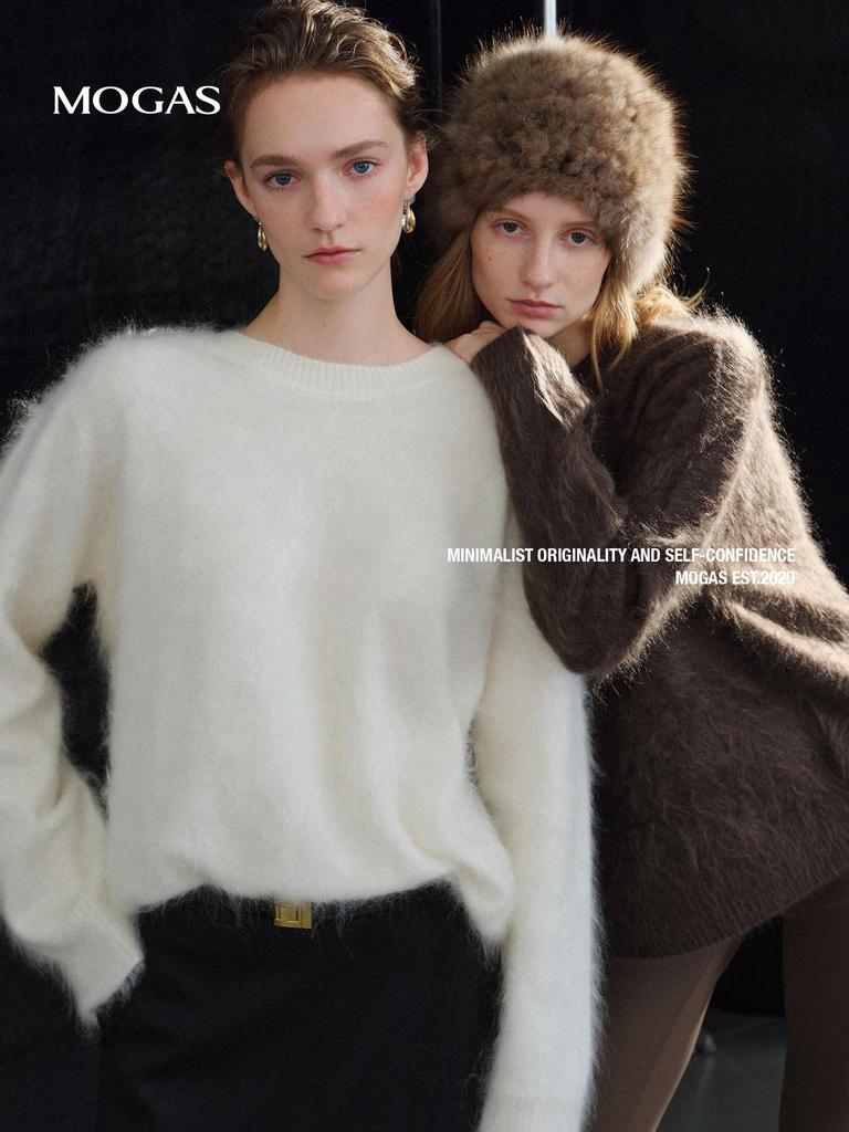 Women's Winter Soft Cashmere Knit Sweater - Round Neck, Silhouette Design