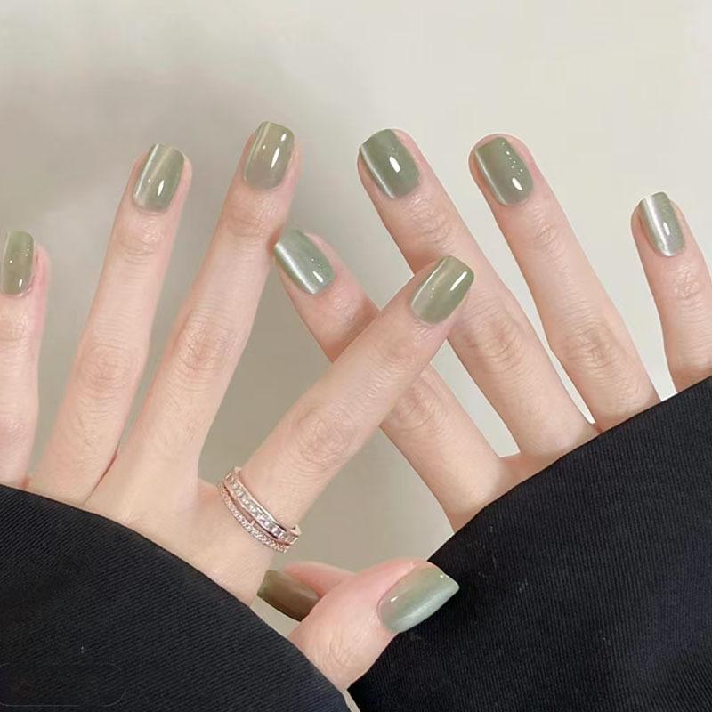 

BEPAN 30Pcs False Nails Solid-Color Cat-Eye Everyday Versatile Short Square Style Press-On Nails—Perfect As A Gift for Girl and Friend Short Square
