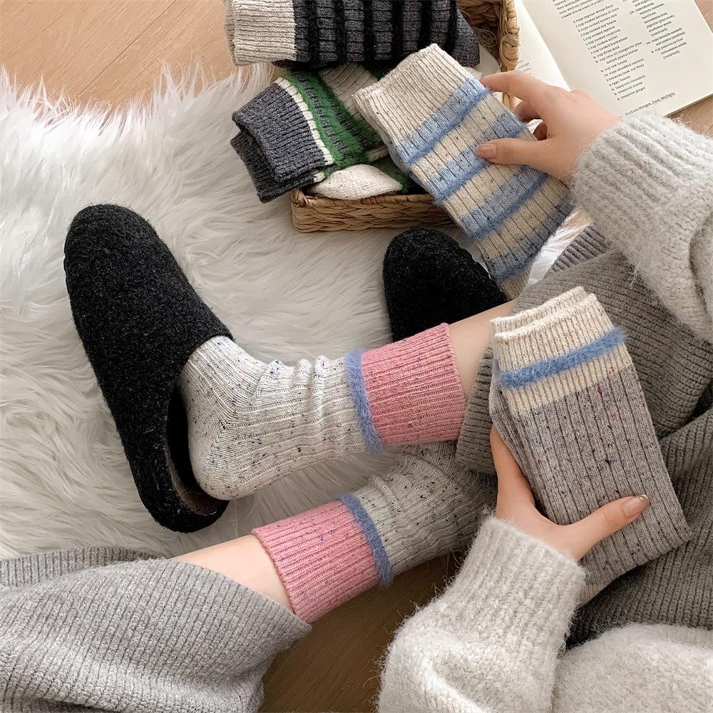 Winter Thickened Wool Dot Yarn Striped Socks for Women, Contrasting Color Plush Warm Mid-calf Pile Socks