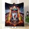 Koc Liverpool FC z Płomienistym Herbem Koc flanelowy do sypialni, salonu, na sofę i do drzemek na sofie.