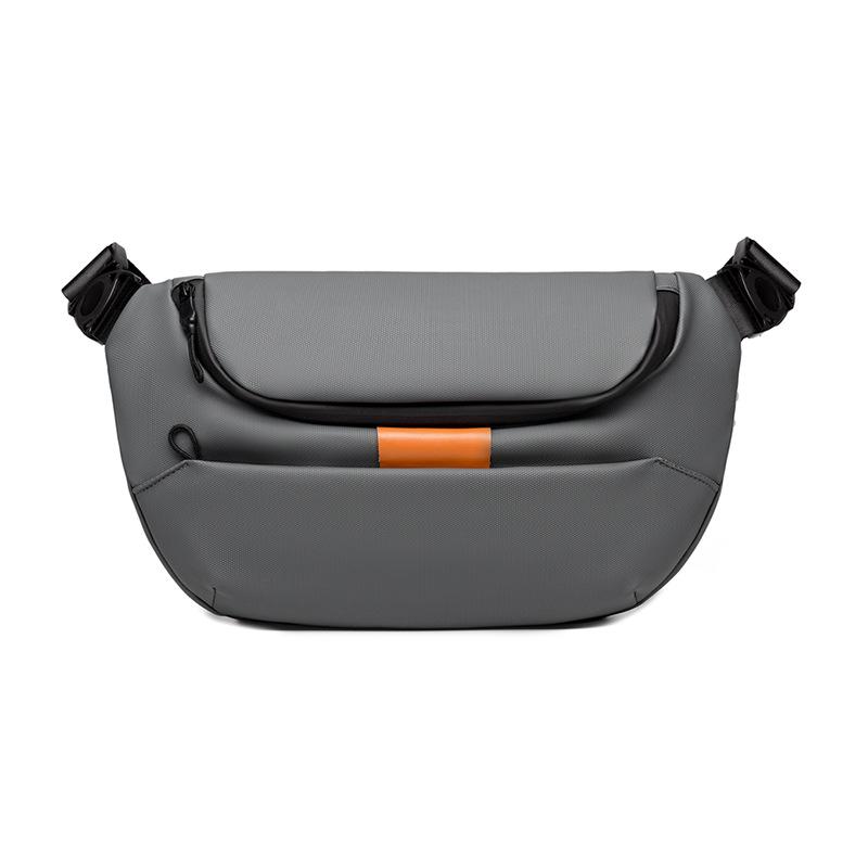 

Многофункциональная дорожная и спортивная сумка через плечо серый