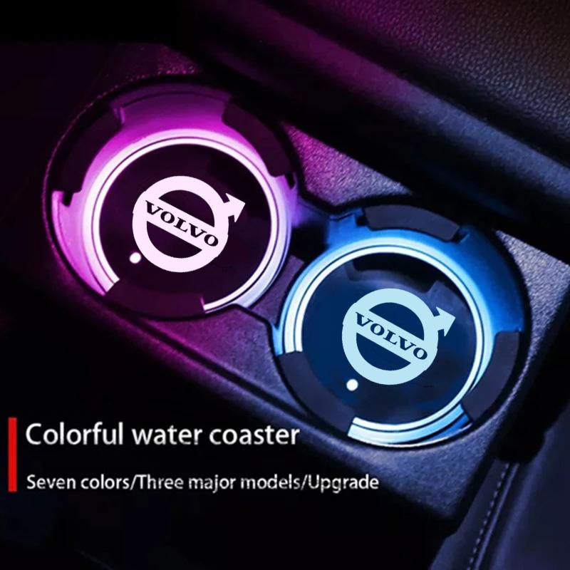 Luce LED per Portabicchieri Auto Sottobicchieri per Auto Bottiglia Luce d'Atmosfera Tappetini per Volvo V60 V40 XC90 XC40 S60 XC60 V70 S90 V90 Accessori