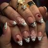 Unhas falsas – Pontas e unhas postiças
