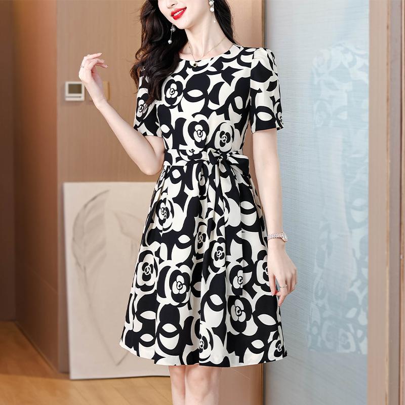 

Платье с коротким рукавом Женственность Блестящая Юбка средней длины и длинная 3XL