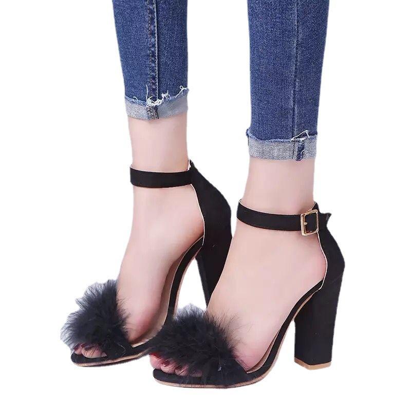 Vår og sommer nye sandaler med åpen tå og enspenne med høy hæl for kvinner, fluffy sandaler med tykk hæl for kvinner