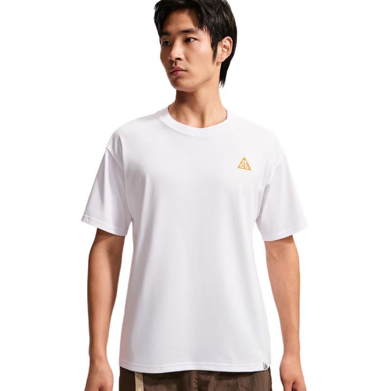 Nike Men s ACG Dri-FIT Loose Short Sleeve T-Shirt L