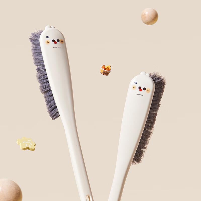 Fumade Cartoon Soft Bristle Bed & Sofa Brush