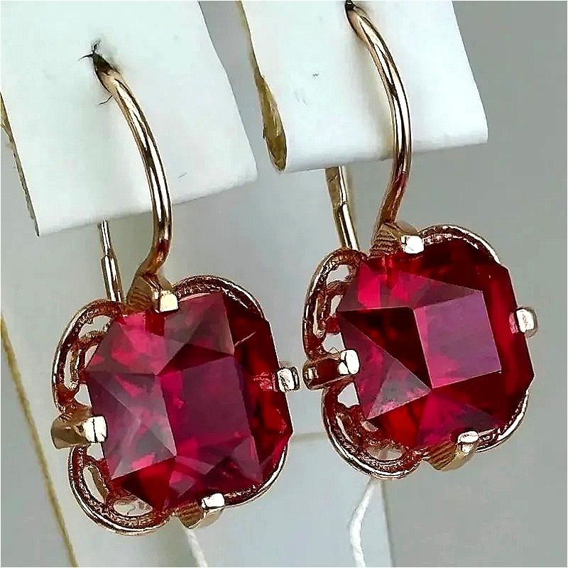 Vintage Square Red Synthetic Zircon Inlaid Golden Plated Dangle Earrings Women Elegant Exquisite Banquet Wedding Jewelry Crafts