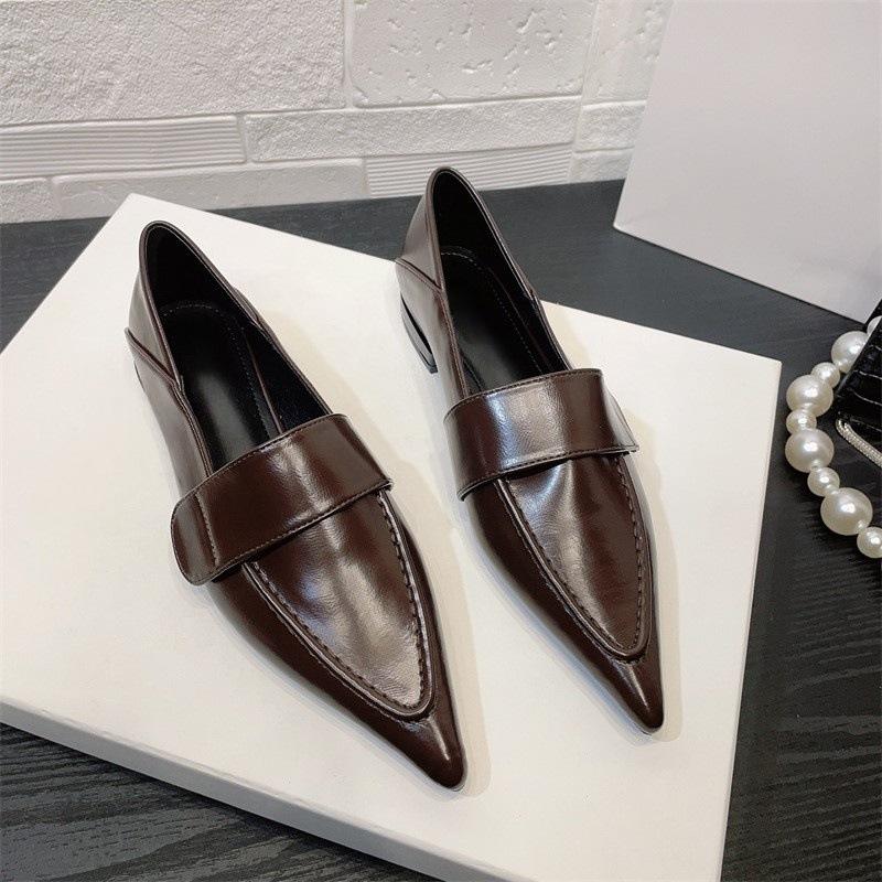 

2025 Весна и Осень Новые Европейский и Американский Стиль Острый Носок Одинарные Туфли Женские Низкий Каблук Нишевый Дизайн Липучка Повседневные Профессиональные Женские 41 коричневый