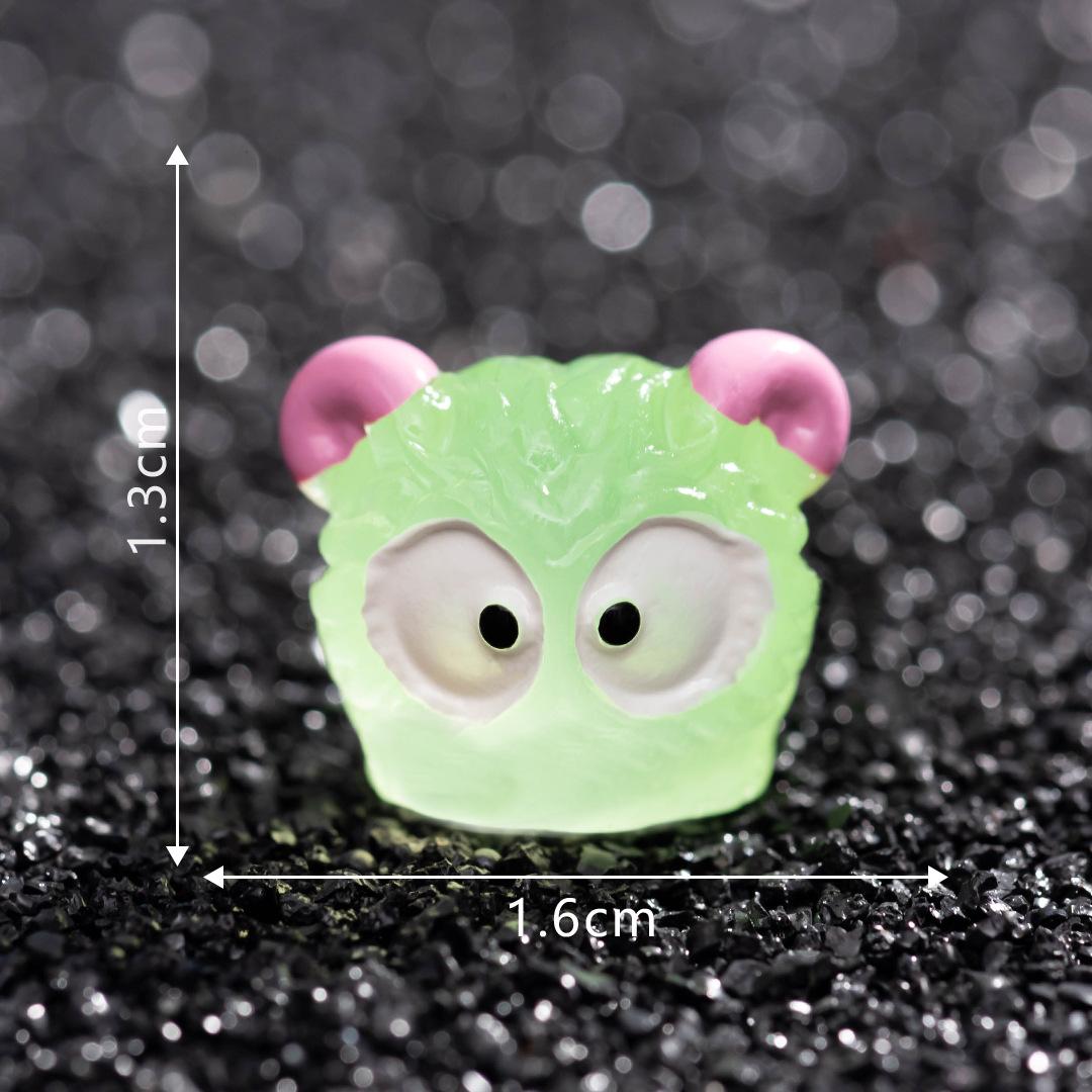 

Светящиеся в темноте цветные брикеты, маленькие черные пылевые эльфы, декоративные аксессуары своими руками, микроландшафтные украшения из смолы Luminous small briquettes