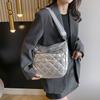 Dame Vattert Crossbody-veske Justerbar Bred Stropp Puffer Skulderveske Diamantrutemønster Skulderveske Polstret Stilig Messenger-veske