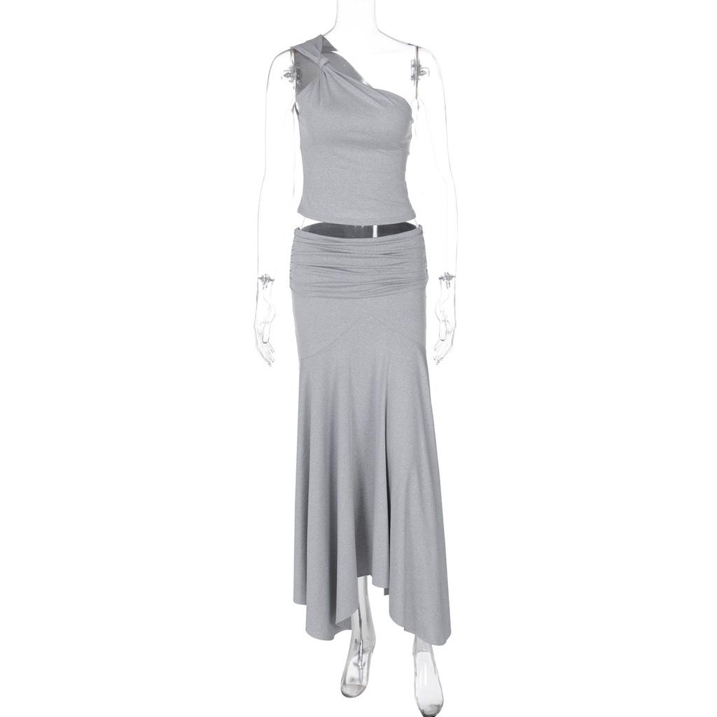 Graues Off-Shoulder-Oberteil und langer Rock Zweiteiler-Set