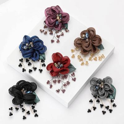 Spilla creativa con fiore in tessuto di pizzo e nappa, temperamento di alta qualità, spilla per gioielli da donna, cardigan, scialle