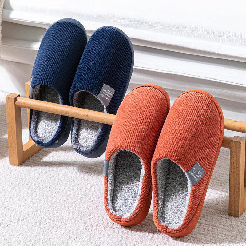 Plush Cotton Slippers for Women & Men, Non-Slip Thick Sole, "Stepping on Poop" Comfort, Cozy Indoor Wear, Cold-Resistant Winter Slippers.