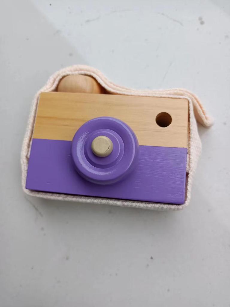 Wooden Children's Camera: Early Education Toy for Creativity and Home Decoration