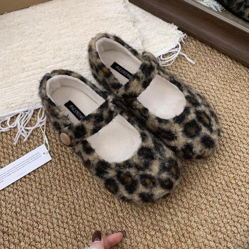 Grey Woolen Inner Height-increasing Fluffy Shoes for Women's Winter Wear 2025 New Warm and Velvet Flat-bottomed Mary Jane Cotton Single Shoes