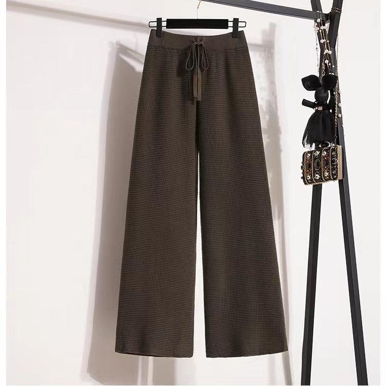 

Velvet Thick Wide-Leg Coffee Pants for a Lengthened Look - Autumn/Spring Women s Plus Size Slimming. L for 90-120 lbs