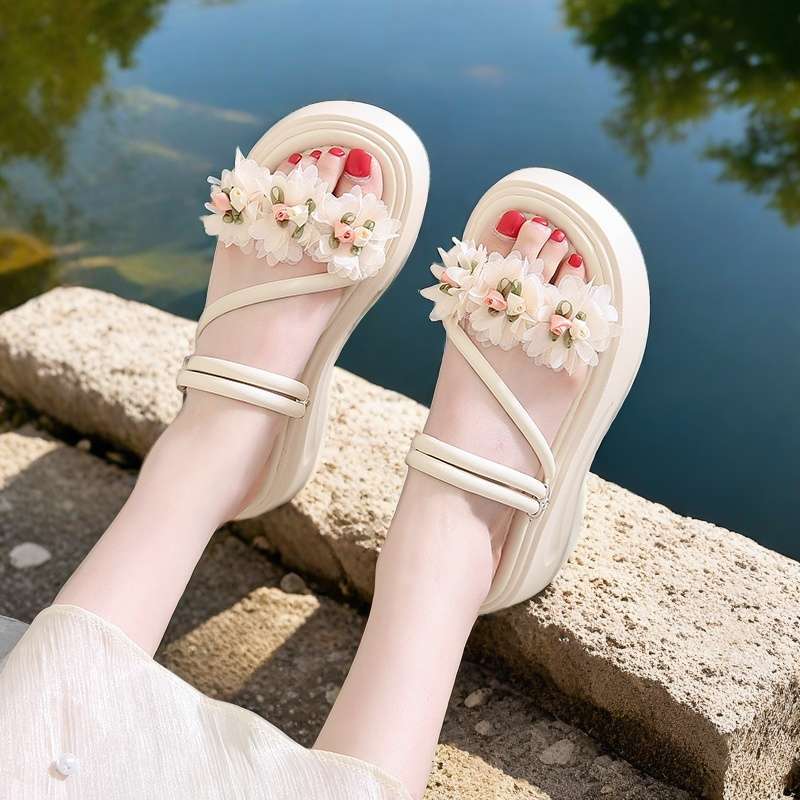 Platform sandals 2025 summer new fairy outer wear flower fashion with skirt two wear beach Roman cool slippers