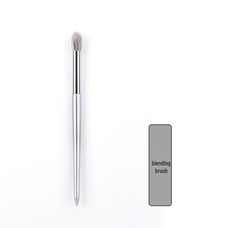 Moonlight Silver 12-Piece Makeup Brush Set: Super Soft Imitation Snow Fox Hair for Powder, Contour, and Eyeshadow.