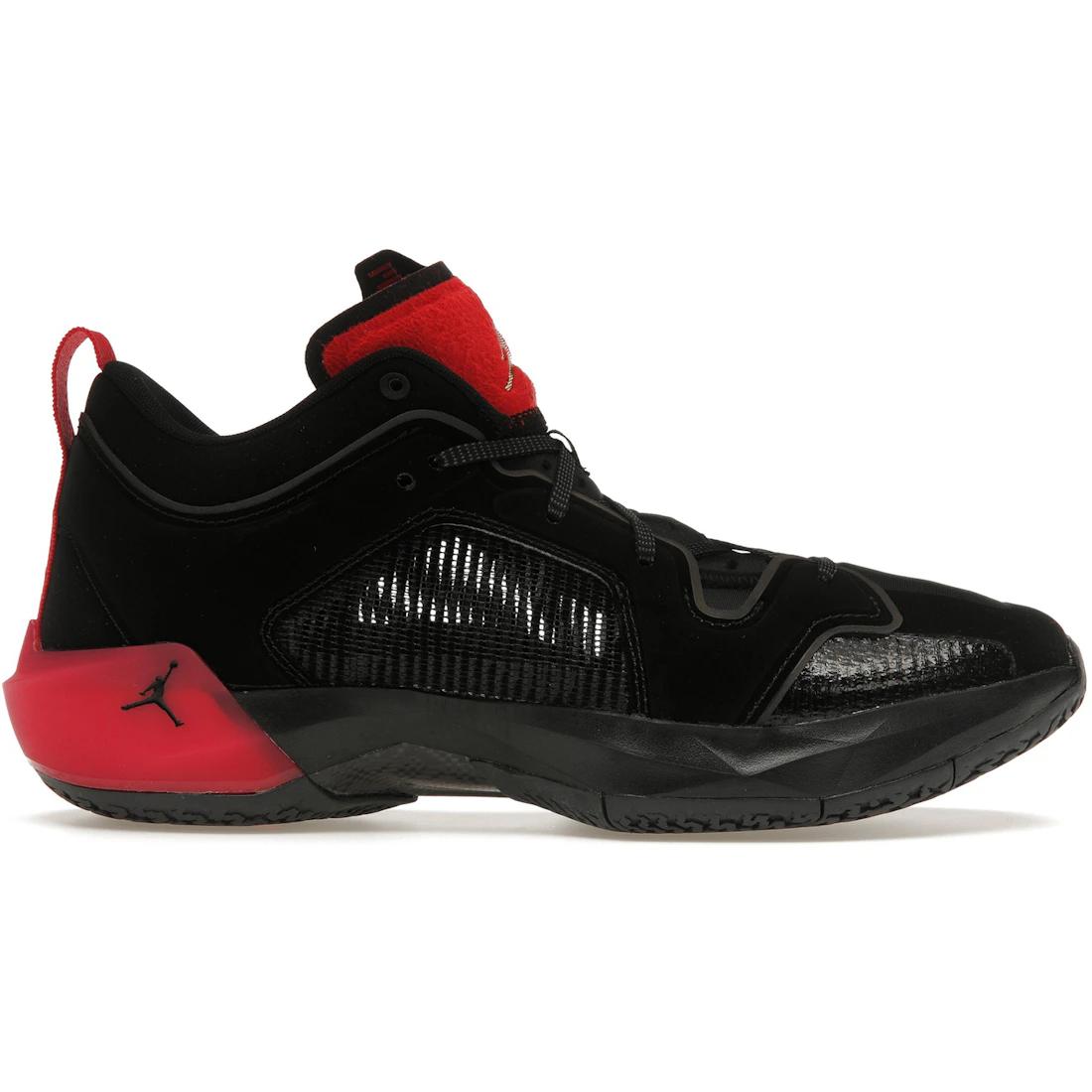 

Sneaker Jordan 37 Bred(DQ4122-007) 43