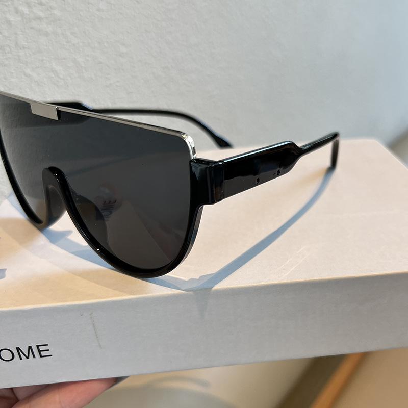Fashion Large Frame One-piece Lenses Sunglasses Women's Brown Street Shot Couple Sunglasses Trend