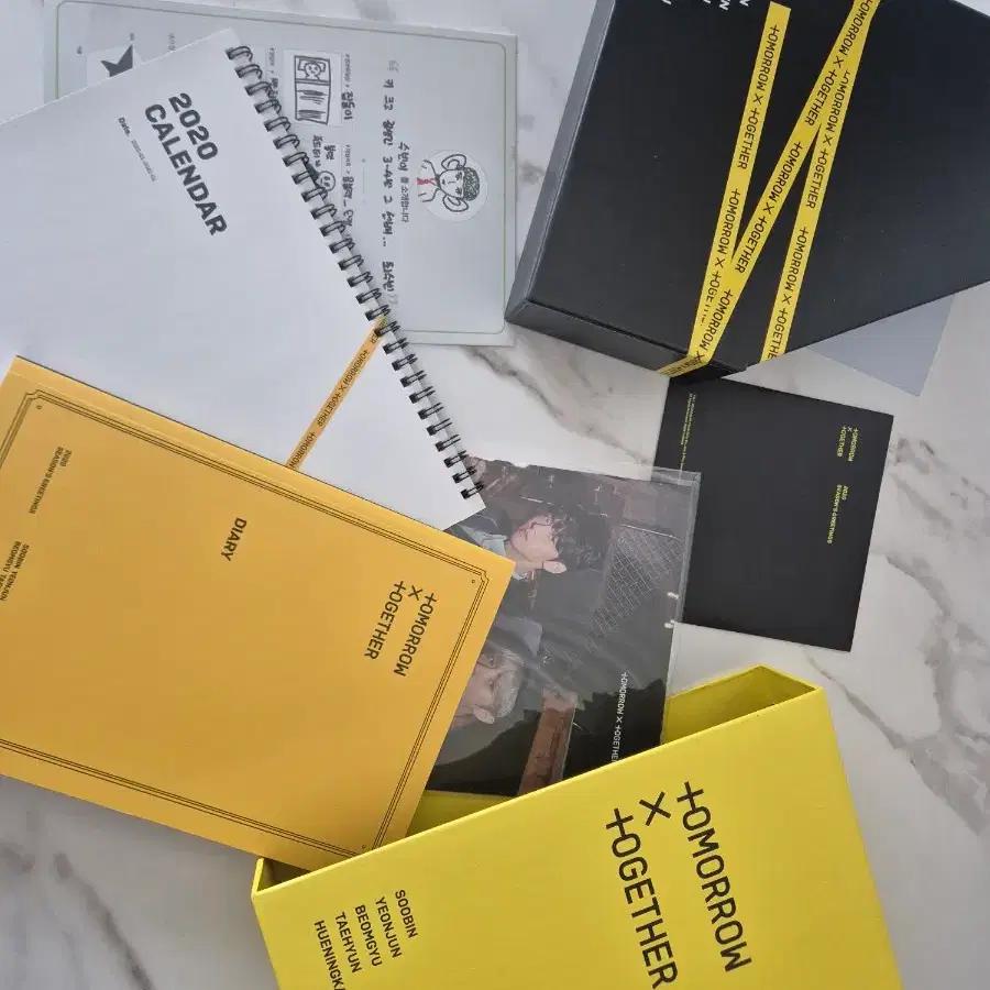 TXT 4 Types of Photobooks Used