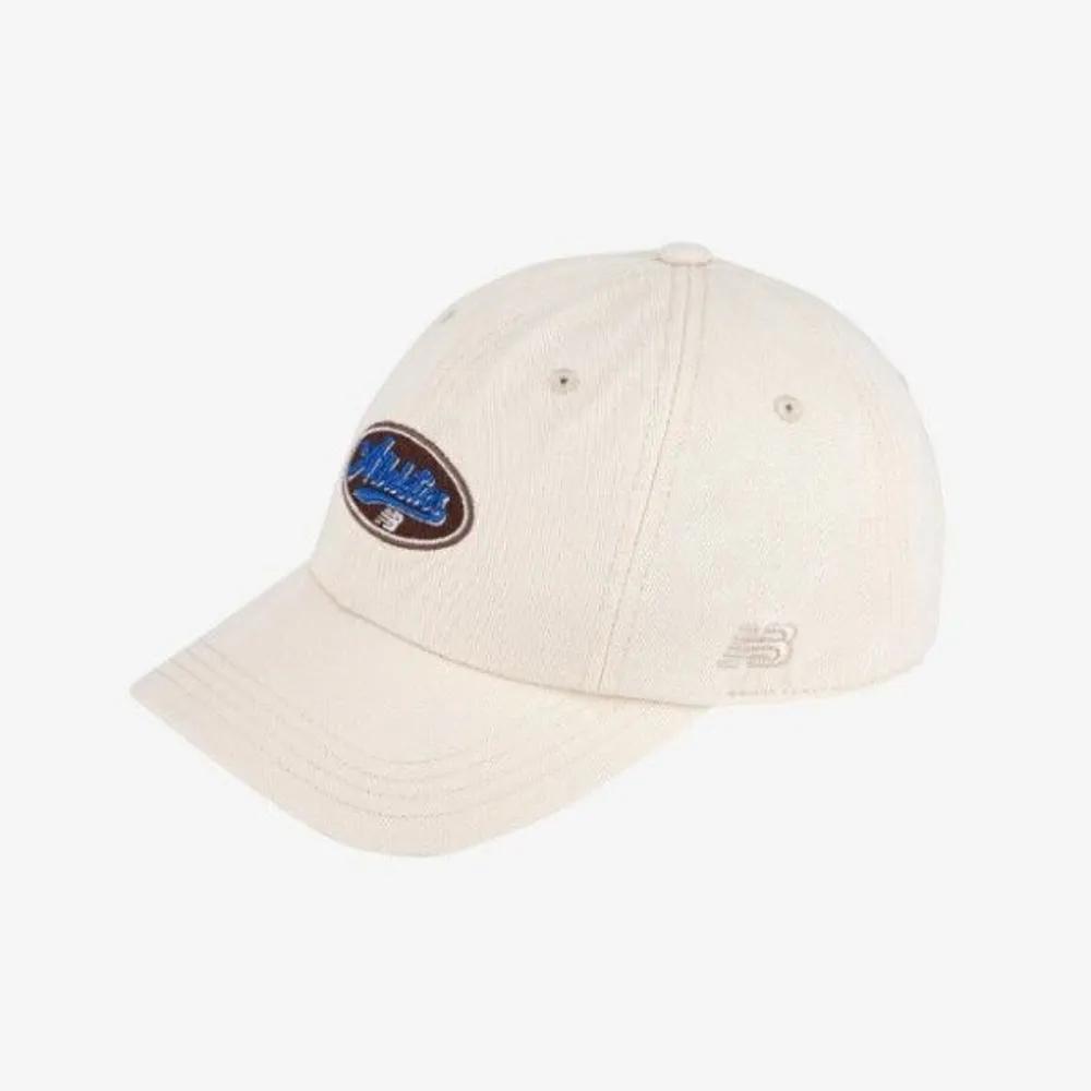 [New Balance] HQK NK8BFF313U-39 Wappen Logo Ball Cap 52