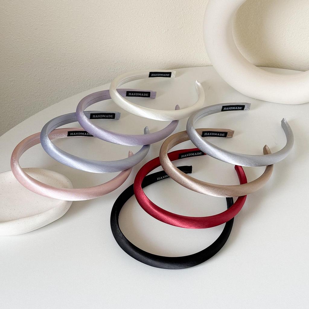 Versatile Satin Thin-Edged Anti-Slip Headband for Women - High-End, Everyday Wear, Face Washing Hair Clip.