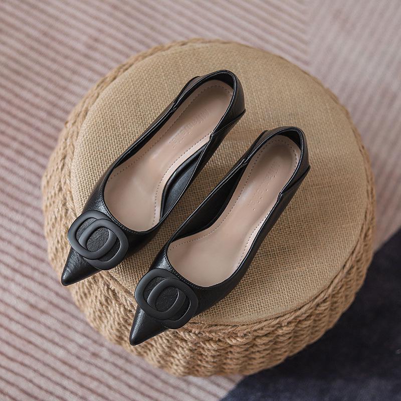 

1012-3 Женские туфли на высоком каблуке: Стиль знаменитости, Удобные стилетто из мягкой кожи, Идеально подходят к юбкам, Легкий и зрелый образ Size 40 чёрный