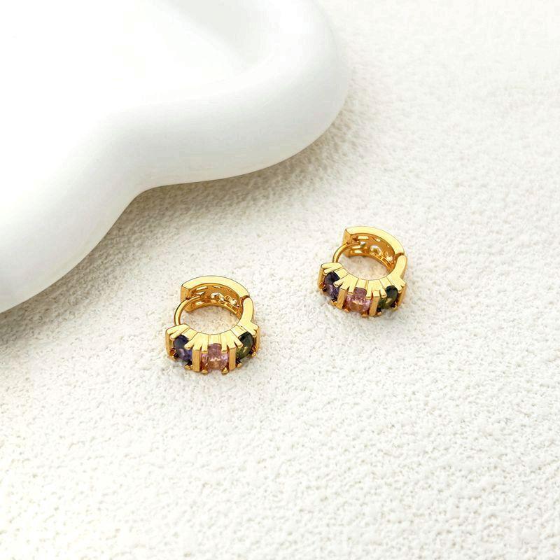 Manufacturer S Supply Chinese Retro Small Light Luxury High-End Earrings Ear Buckles Are In Stock. золотой