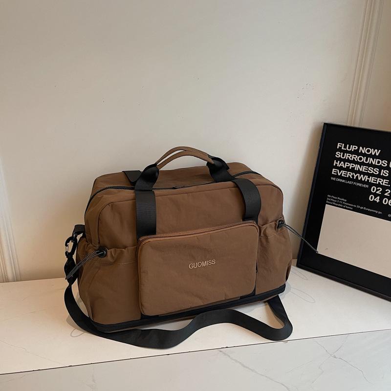 

Expandable Lightweight Short Distance Luggage Bag, Large Capacity Outdoor Travel Storage Bag, Multifunctional Leisure Yoga Fitness Bag One size fits all темно-коричневого кольору