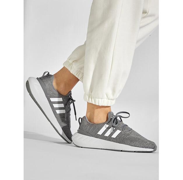 Кроссовки adidas Swift Run 22 J