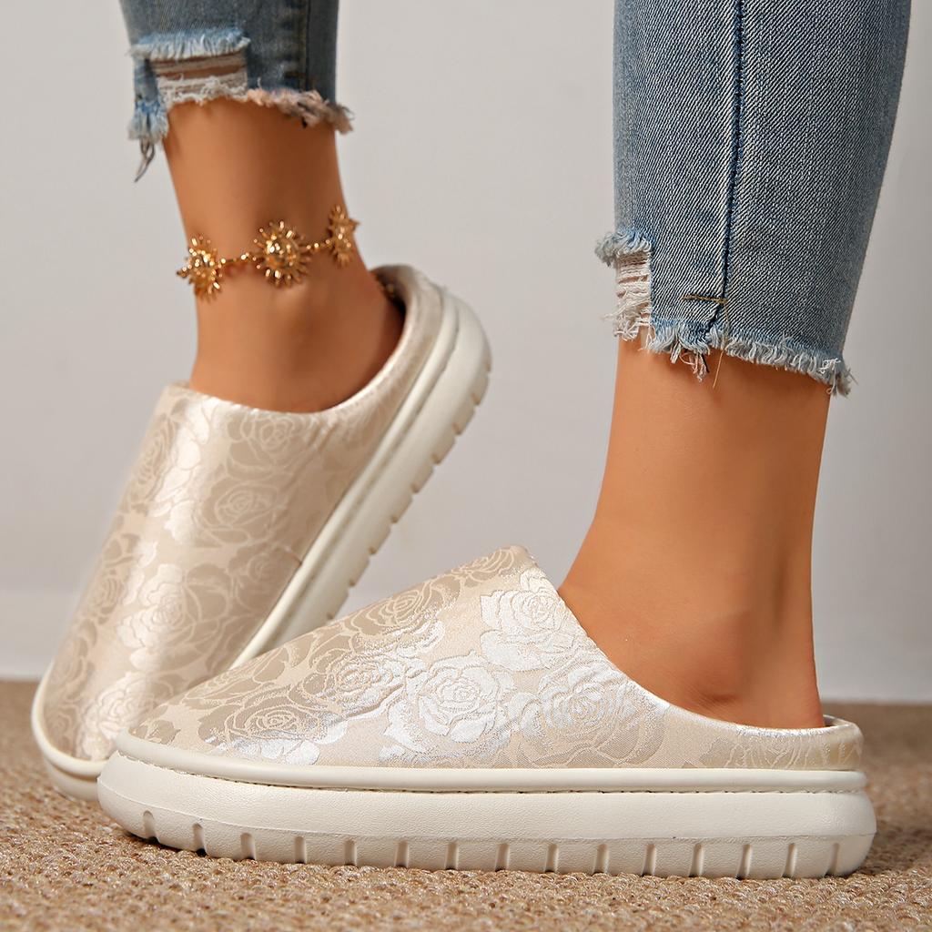 Fashion Slip on Casual Slippers for Men and Women Summer Comfortable Beach Shoes Outdoor Breathable Hollow Mesh Sneakers