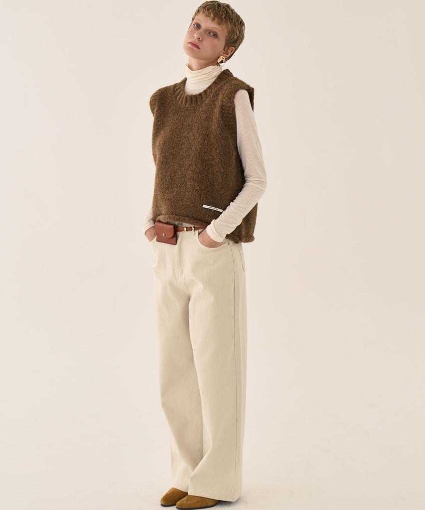 GRIDAJ Minimal Straight Cotton Pants _ Ivory