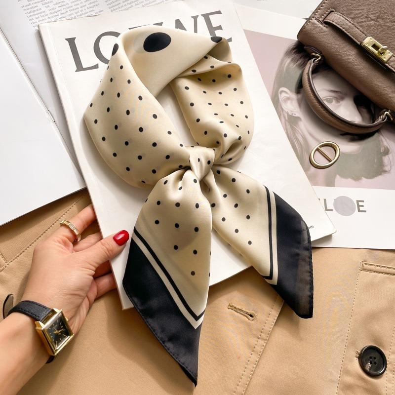 Zhang Ruonan silk scarf women's spring and summer new fashion retro accessories scarf neck high-end small square scarf